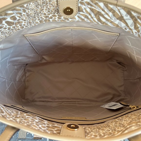 Michael Kors Carter Large Open Tote Shoulder Bag MK Zebra Print Camel Multi - Picture 13 of 13